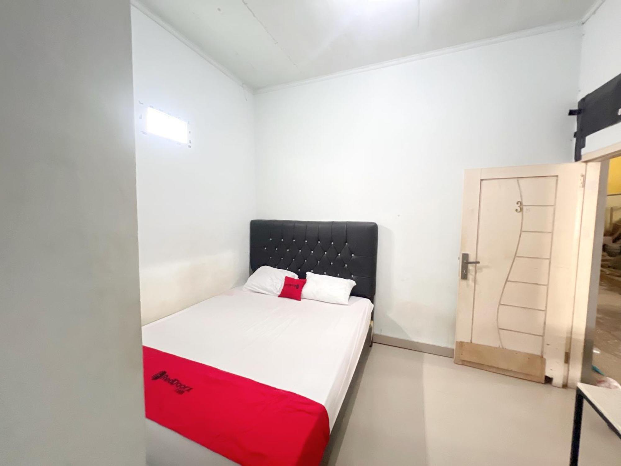Reddoorz At Kay Residence Waydadi Lampung Bandar Lampung Esterno foto