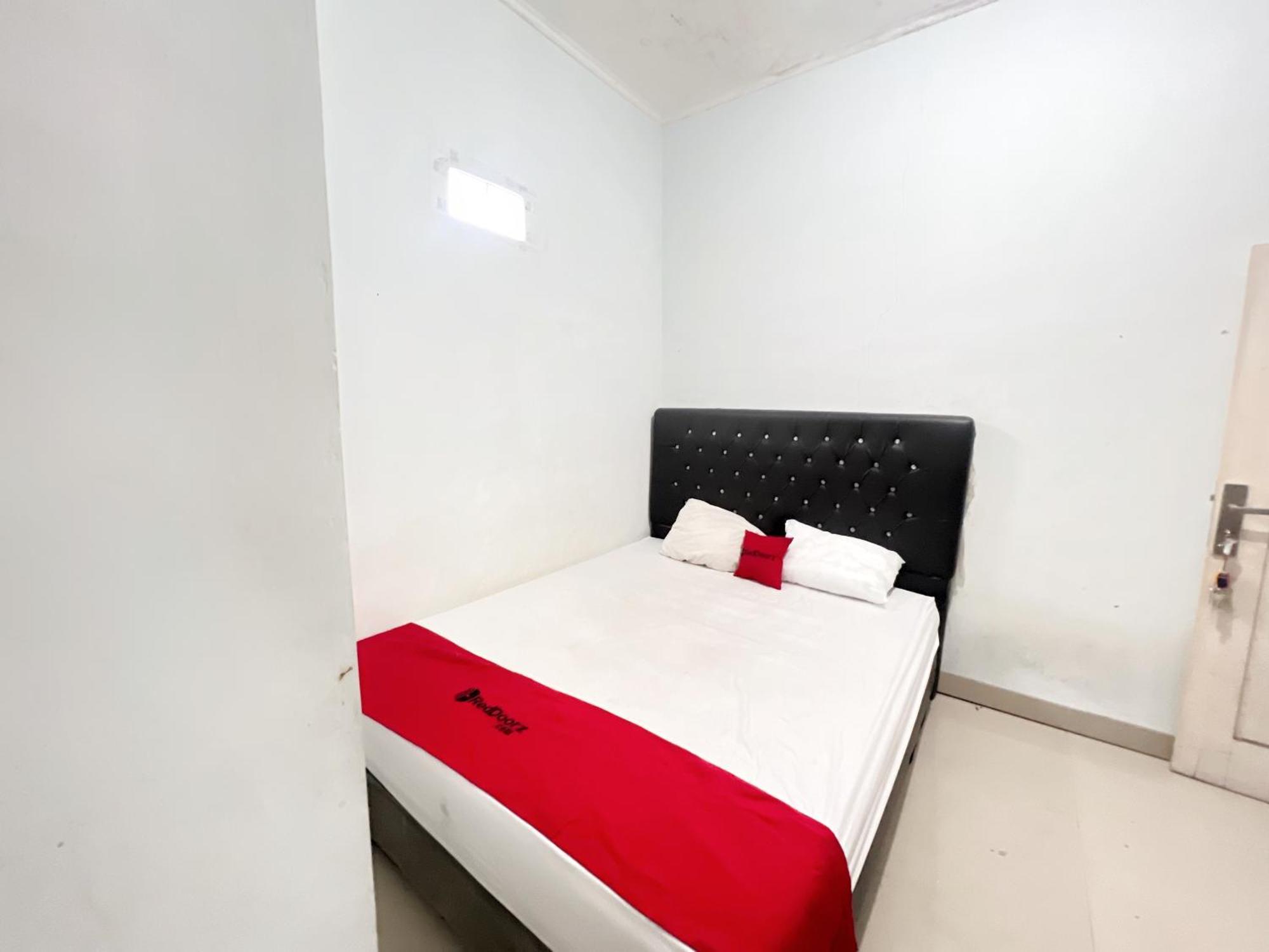 Reddoorz At Kay Residence Waydadi Lampung Bandar Lampung Esterno foto