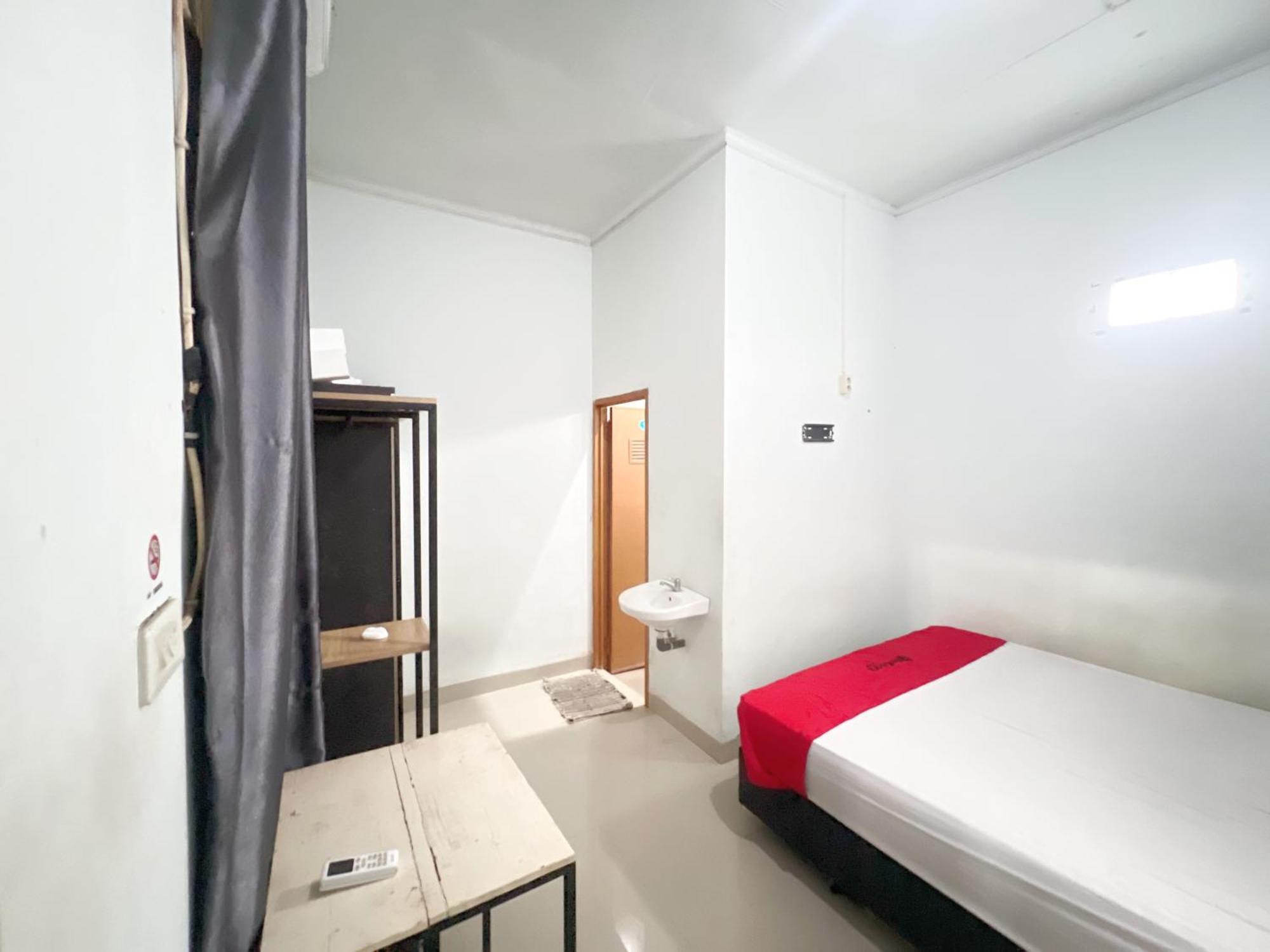 Reddoorz At Kay Residence Waydadi Lampung Bandar Lampung Esterno foto