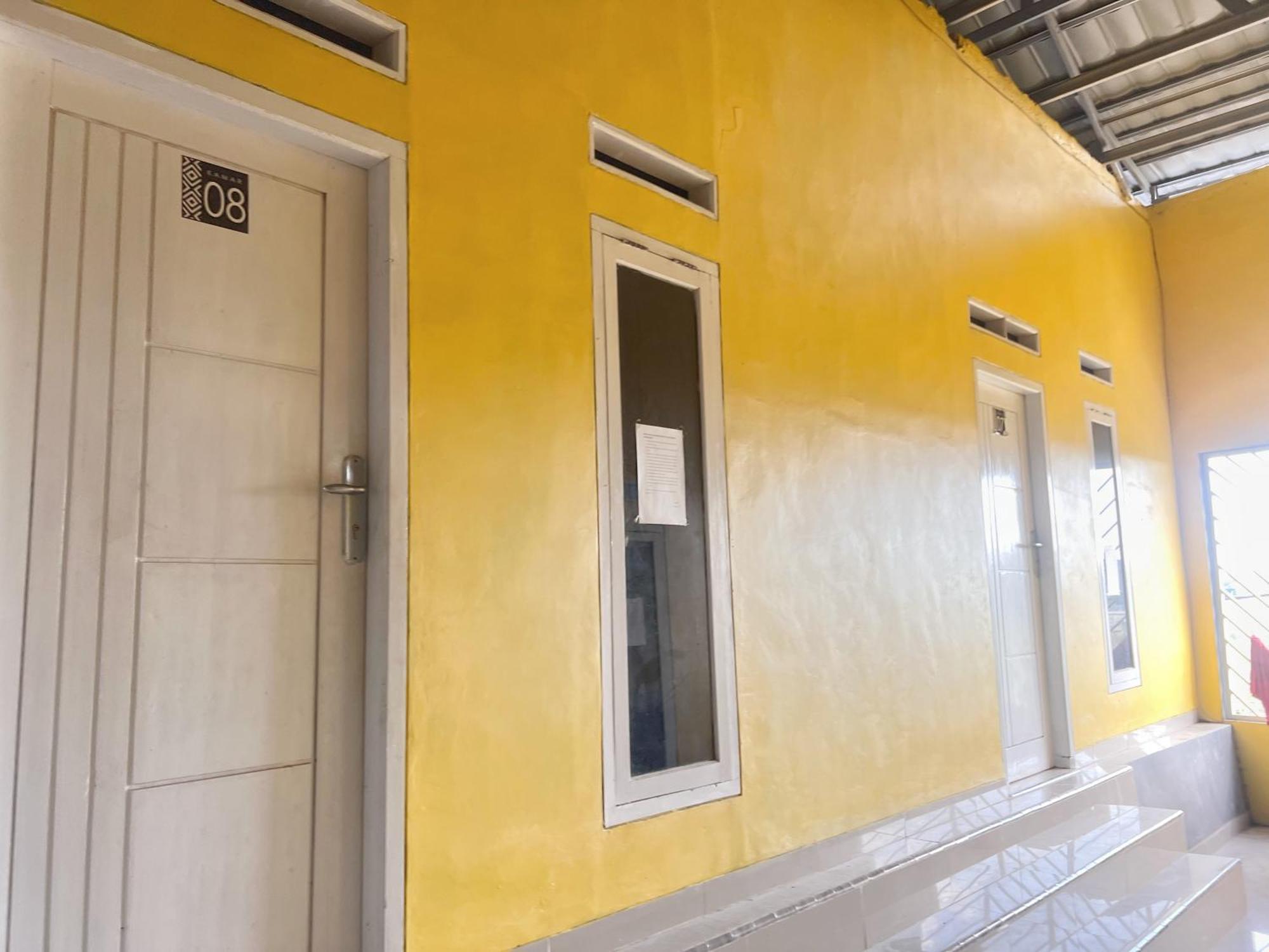 Reddoorz At Kay Residence Waydadi Lampung Bandar Lampung Esterno foto